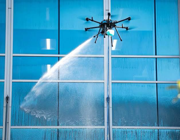Cam cephe temizliği